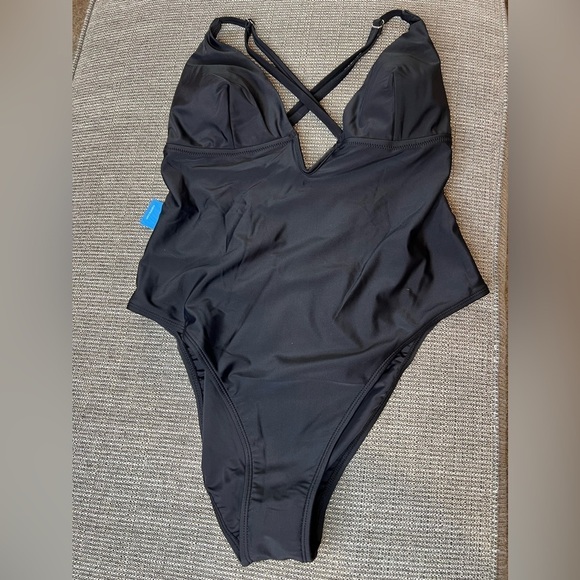 D14.02NWT CUPSHE One Piece Swimsuit Deep V Neck Crisscross Back Adjustable Strap - Picture 1 of 5